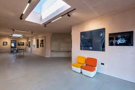 Maybe you would like to learn more about one of these? Guy Hollaway Creates X Ray Photography Studio For Nick Veasey