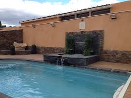 Tour De Piscine En Cumaru A Luynes Bouche Du Rhone Les Terrasses Du Bois