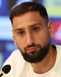 The 26 titles of Don Jose Mourinho: ➦ 6 with Porto.✓ ➦ 8 with Chelsea.✓ ➦ 5  with Inter.✓ ➦ 3 with Real Madrid.✓ ➦ 3 with Manchester United.✓ ➦ 1 with