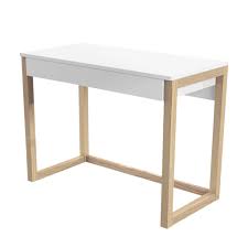Ob als einzelmöbel oder in ein sideboard integriert, mit den boxen stellen sie sich im baukastenprinzip ihren ganz eigenen schreibtisch zusammen. Selsey Schreibtisch Skandinavien In Kaufland De