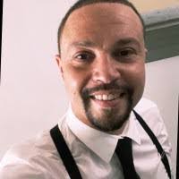 Ravi Smith's Instagram, Twitter & Facebook