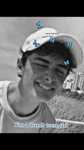 I really like this edit, also I feel bad for Noah at collage  #strangerthings #Noah #noahschnapp #will #willbyers