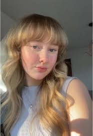 Evie Walls's Instagram, Twitter & Facebook