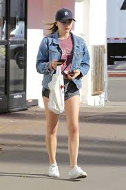 She`ll be back tomorrow evening too:) Celebs Mafia Chloe Grace Moretz Sexy Legs Pics In Shorts Out In Studio City