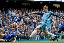 A primeira, como dito anteriormente, sofreu o revés contra o manchester united, e a segunda levou a melhor contra o bayern de munique, em 2012, levantando. Chelsea Vs Manchester City Preview Predictions Lineups Team News