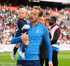 The pregnant wife of england captain harry, 27, displayed her blossoming baby bump in a. Harry Kane And Katie Goodland Announce Birth Of Baby Daughter Vivienne Express Digest