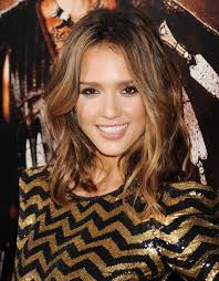 Chic messy short haircuts for summer. Diy Jessica Alba S Long Wavy Bob Styleoholic