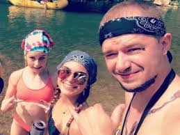 Christina Mustard's Instagram, Twitter & Facebook