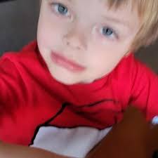 Dustin Stover's Instagram, Twitter & Facebook