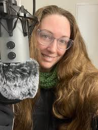 Hi folks! Next Wednesday evening I am starting a 6-week voice class for  adults! Have you always wanted to take lessons but one-on-one sounded  intimidating or the cost was prohibitive? Check out