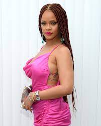 This hairstyle has a side partition, and the braids fall on one side of the face. Knotless Box Braids Are The Must Try Protective Hairstyle Of The Moment Fashionista