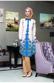 Tekbir giyim is the largest design and fashion company for religious muslim women wear in turkey and a worldwide leading company in this industry. Tekbir Giyim Tunik Modelleri Tunik Modelleri Daha Fazla Model Http Www Bayanlar Com Tr Tekbir Giyim Tunik Modelleri Giyim Tuni K Moda