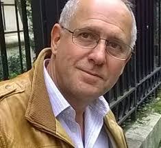 Robert Heitz's Instagram, Twitter & Facebook