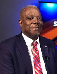 Au cours de l'une d'entre elles, un célèbre collectionneur a affirmé qu'il avait dîné en compagnie de ministres dans des restaurants clandestins à plusieurs reprises. Le Nouvelliste Les Membres Du Haut Etat Major Des Fad H Sont Clean Selon Le Ministre De La Defense