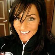 Shelly Pinkerton's Instagram, Twitter & Facebook