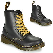 Hol dir dockers by gerli schuhe jetzt bei emp! Dr Martens Schuhe Taschen Bekleidung Accessoires Textilzubehor Kostenloser Versand Spartoo De