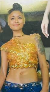 เปิดเทรนด์ห่มสไบใส่ยีนส์ ส้มอมรา-กระแต ต่างยุคแต่ปลุกพลัง |  tvpoolonline.com | LINE TODAY