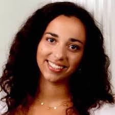 Julia Totten's Instagram, Twitter & Facebook