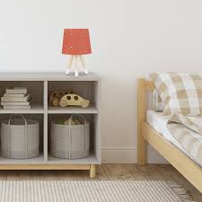 Possono essere utilizzate anche come lampade da scrivania per bambini che saranno di grande aiuto per illuminare la loro zona di lettura. Lampada Da Tavolo Stellata Acquista Qui