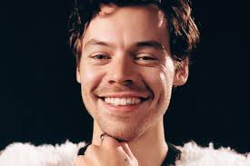 Harry Styles Releases New Album Harry's House: Listen and Read the Full  Credits