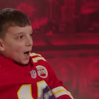 Patrick Mahomes surprises Missouri teen with tickets to the Super Bowl