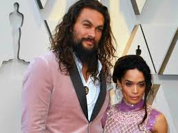 Joseph jason namakaeha momoa is an american actor and producer. Jason Momoa Wore A Fendi Pink Velvet Scrunchie For Oscars 2019