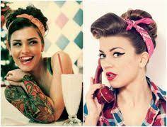 Friseurmeisterin britta nürnberg aus köln zeigt im video, wie sich dieser look ganz leicht selbst stylen lässt. 50 Rockabilly Frisuren Fur Frauen Zum Nachstylen Rockabilly Frisur Rockabilly Frisuren Frauen 50er Jahre Frisur