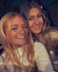 Tori Fite's Instagram, Twitter & Facebook