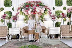 Crown jewelry corona jewlery jewerly schmuck jewels jewelery crowns. 30 Ide Dekorasi Pernikahan Adat Sunda Modern Balapati Lestari Ide Decor