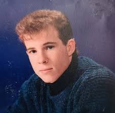 My music tastes either swing from folk to EDM, with little in between. It's  actually difficult to find a band/artist where I like more than just a  couple of songs. Edit: I'm