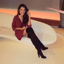 26.07.2012, 09:50 uhr | bas. Rebecca Mir The World Of Boots