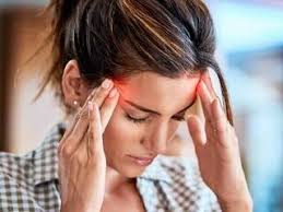 Migraines cause unbearable headaches and effect our daily routine know  about symptoms and causes | Migraine Symptoms: माइग्रेन को नॉर्मल सिरदर्द  समझने की गलती न कर बैठे, जानें लक्षण और ऐसे करें