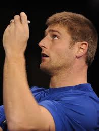 Tis the season: Colts Studebaker helps motorist