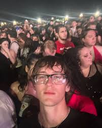 hi! my name is evan king and i am from lebanon, ohio. i am 100% committed  to uc and i plan to major in economics. i am into vintage clothing,  antiquing, and