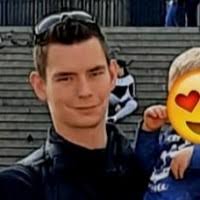 4 "Fabian Davidson" profiles