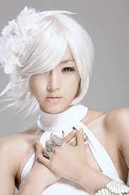 T Ara S Eunjung Makes A Dramatic Transformation For White White Hair Beauty White Blonde Hair Beautiful Hair