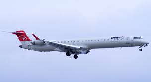 The crj900 is the latest member of bombadier aerospace canadair regional jet family. File Canadair Crj 900 Nwa Jpg Wikipedia