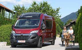 Astuces pour l'équipement du fourgon aménagé. 10 Verites Sur Les Fourgons Amenages Des Camping Cars Pas Si Differents Le Monde Du Camping Car