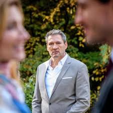 Sturm der Liebe“: Alexandra und Tom werden mit unerwarteten Hürden  konfrontiert