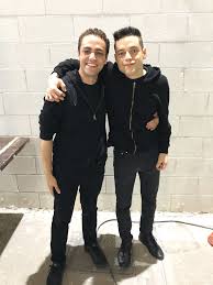 Known for his wide expressive eyes, rami malek is an actor who just came on the scene recently but has blown the minds of critics and. Rami Malek And His Stand In Season Wrap Seen On Instagram Mrrobot