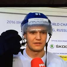 These pictures of Barkov are at the wall at the finish restaurant Hook in  Fuengirola, Spain. Time for the game now 😀🥅🏒🇺🇸🇪🇸