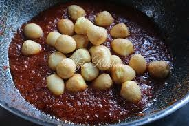 Tambahkan hati ayam, kentang, dan petai untuk menambah kelezatan sambal goreng. Sambal Tumis Telur Puyuh Yang Sedap Azie Kitchen