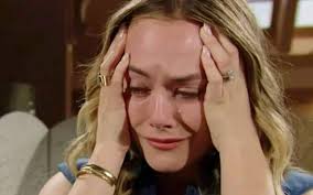 Laughing at Steffy and her desperate Momma Sitting waiting