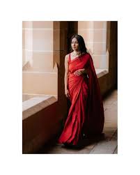 Trendsetting Tales: The Latest Sabyasachi Saree Collection for Modern  Fashionistas - KALKI Fashion Blog