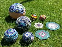 Im Garten Caroline Jung Mosaikkunstlerin Aus Leidenschaft Ingolstadt Mosaik Kunst