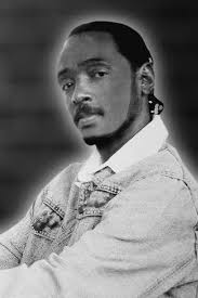 Iconic Sudanese Singer Mahmoud AbdelAziz (Al-hoot) 1967-2013 Sudanese  singer-songwriter. Called "Sudan's idol of the youth”, #SudaneseCulture  محمود عبدالعزيز (الحوت) 2013-1967 من أكثر الفنانين الشباب حضوراً وتاثيراً,  له الكثير من الأعمال الفنية ...