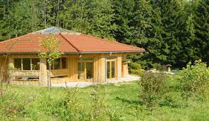 Wie bei jeder arbeit erfordert es wissen und engagement. Haus Der Bienen