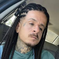 U.S. Vice President JD Vance and Ukrainian President Volodymyr Zelenskyy  are expected to meet Friday in Munich. LATEST here>> bit.ly/40XO7PF (📷️:  AP)