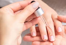 Ihr liebt es, eure nägel in kräftige farben zu tauchen? Manikure Selber Machen So Funktioniert Die Manikure Zuhause Beauty Report