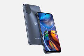 Das Motorola Moto E32 startet in ...